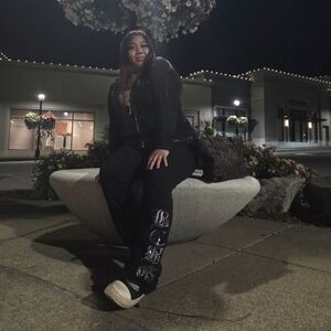 Meet your Posher, Rhea